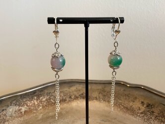 バラのネックレスに合うピアス　グリーンの画像