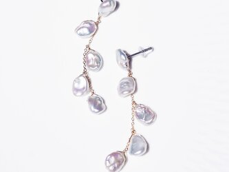 バロック淡水真珠のゆらゆらロングピアス　～Cecilieの画像