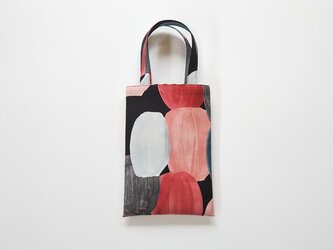 縦長の小さな手提げ  ブラック×レッドの画像