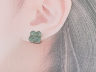 煌めくガラスピアス&イヤリングの画像