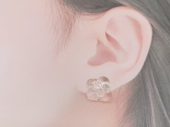 煌めくガラスピアス&イヤリングの画像