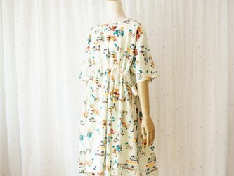 バックリボンギャザーワンピ　キッチンカーの画像