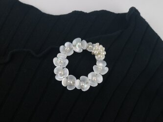 白蝶貝の花びらとケシパールのサークル