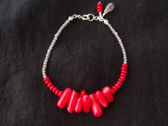 Red Coral × Labradorite Bracelet【Silver】レッドコーラル ブレスレット／枝珊瑚の画像