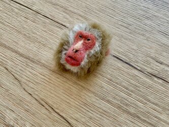 ニホンザルの顔ブローチ2の画像