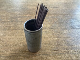 仏具　鉄サビ釉　線香立ての画像