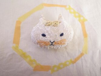 ねこのブローチ　たてがみ　きいろの画像