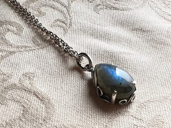 ラブラドライトのペンダント「唐草」【hn46】