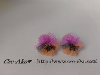 Parisチュチュのビオラのピアス～薄紫&オレンジ～送料0円の画像