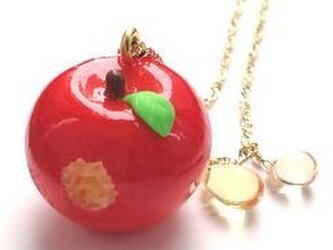 蜜りんごネックレスの画像