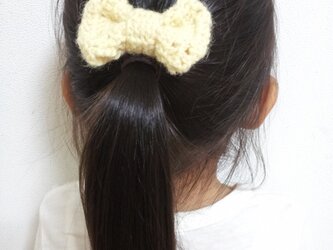 リボンのヘアアクセの画像
