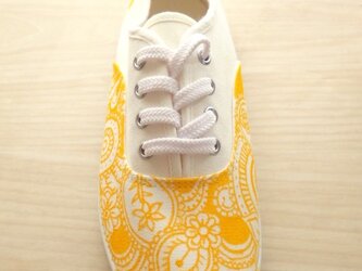 ハンドペイントスニーカーの画像