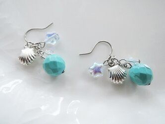 ☆限定☆ターコイズ＆シェルチャームピアス☆（296）の画像