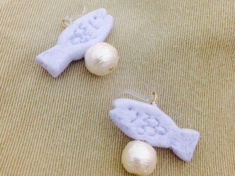 お魚ピアスの画像