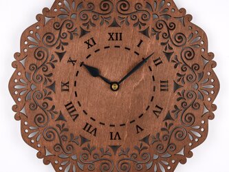 木の壁掛け時計C 唐草（木製ウォールクロック）の画像