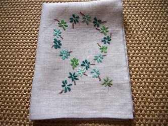 緑色の小花デザイン　刺繍のリネン・クロスの画像