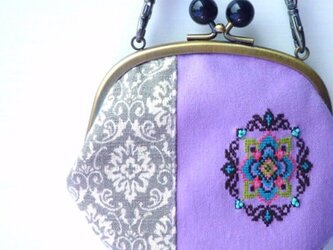 オクタグラム刺繍のバニラン織がまぐち財布の画像