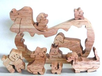 切抜き犬（組み木）の画像