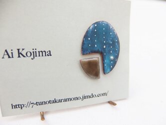 七宝ピアス・左右別　しとしとの画像