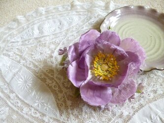 本絹野薔薇とライラックのコサージュ＊髪飾りの画像