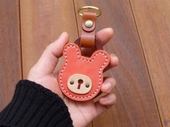 本革 クマの南京錠キーホルダー（ピンク/キャメル）　パドロックの画像