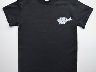 ヒラメＴシャツ、魚Tシャツ, 半袖シャツ、黒の画像