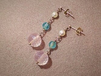 ＊SALE＊ローズクォーツ、アパタイト、淡水パールのピアスの画像
