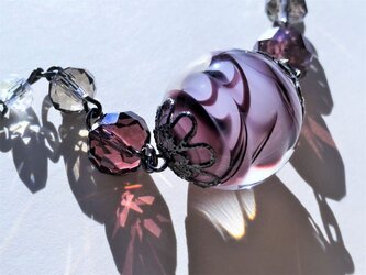 とんぼ玉 ネックレス 大粒 お出かけ用 大阪 ガラス工芸 ビーズ ガラスジュエリー パープル 紫 送料無料の画像