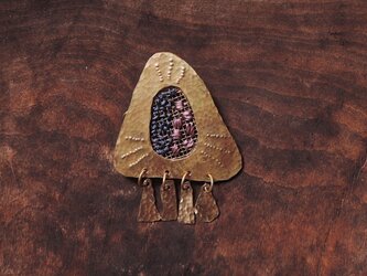 夏の大三角形刺繍のブローチの画像