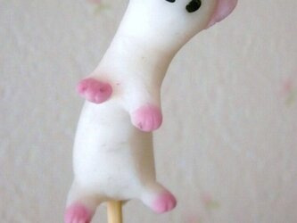 エゾオコジョのガーデンピックの画像