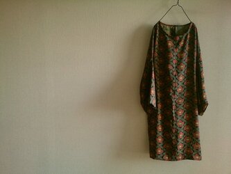 着物リメイク梅の花ワンピースの画像