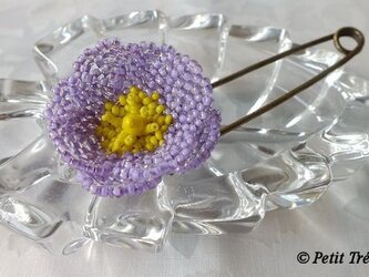 春の八弁花～ストールピン～薄紫の画像