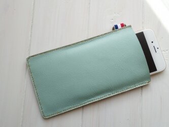 ★柔らか手触りな本革iPhoneケース《ミントブルー&ベージュ》の画像