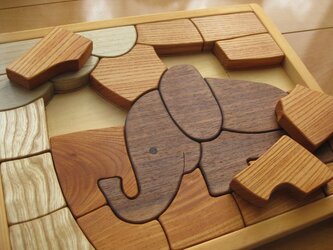 木製パズル（ぞう）の画像