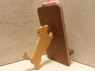 ロングコート チワワが支えるスマホスタンド　濃茶の画像