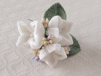 〈つまみ細工〉紫陽花の髪飾り(小・白)の画像