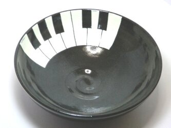 ピアノの鉢の画像