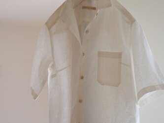 M～LL　白いリネンの半袖レギュラーシャツの画像