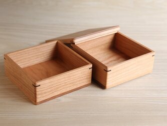 [受注制作]桜の木のお弁当箱　正方形 ２段の画像