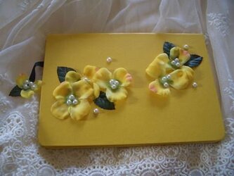 黄色のお花ノートの画像