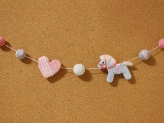 羊毛フェルト　馬のパステルカラーオーナメントの画像