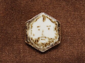 さぶらひ　陶製ブローチ(六角)の画像