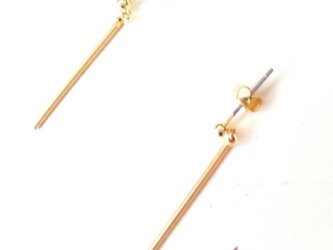 gold stick ピアスの画像