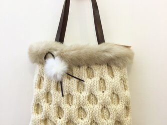 【再販】国産毛糸とファーのあったかニットバッグ（オフホワイト）