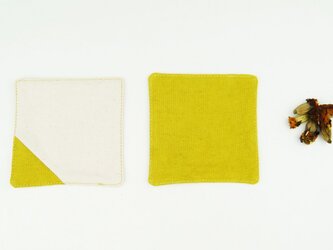 TEAtimeに華を。草木染めオーガニックコットン100%帆布コースター〜芥子色（からしいろ）〜の画像