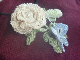 ちょうちょと薔薇♪レース編み★ペンダントヘッド付ブローチの画像