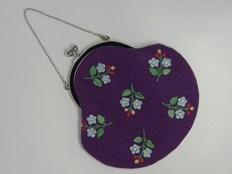 小花の手刺繍　がまぐちポーチの画像