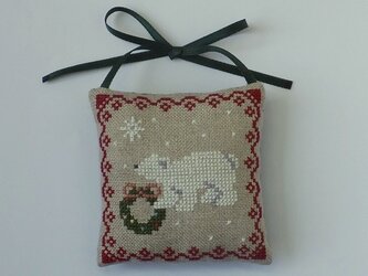 クリスマスオーナメント　シロクマの画像