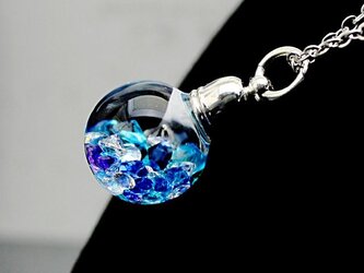 新作Bijou glass Ball Pendant L アイスブルー系パープルカラーの画像