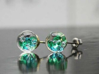 Bijou glass ゴールドチタンピアス　グリーンアイスブルーカラーの画像